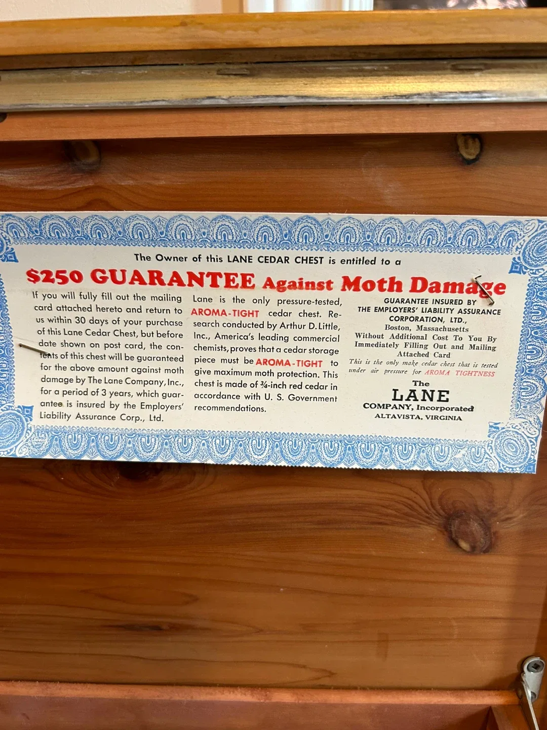 Lane Cedar Chest - Genuine Aroma-Tight Storage image indicator(4)