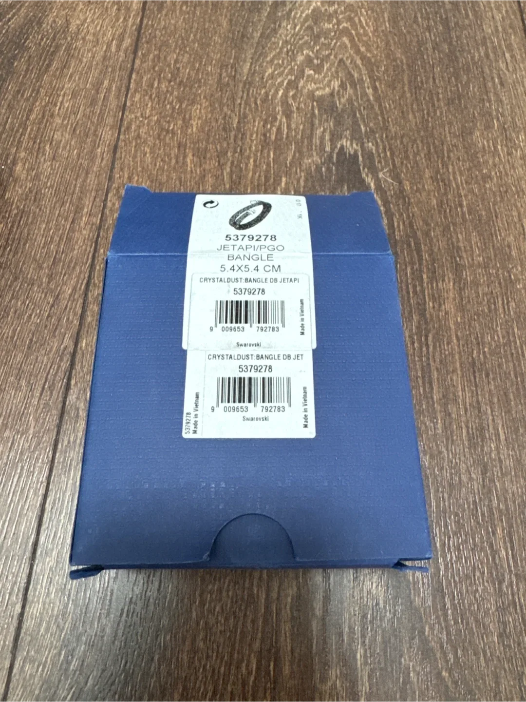 ✨ Swarovski Crystaldust Bangle – Jet Black image indicator(2)