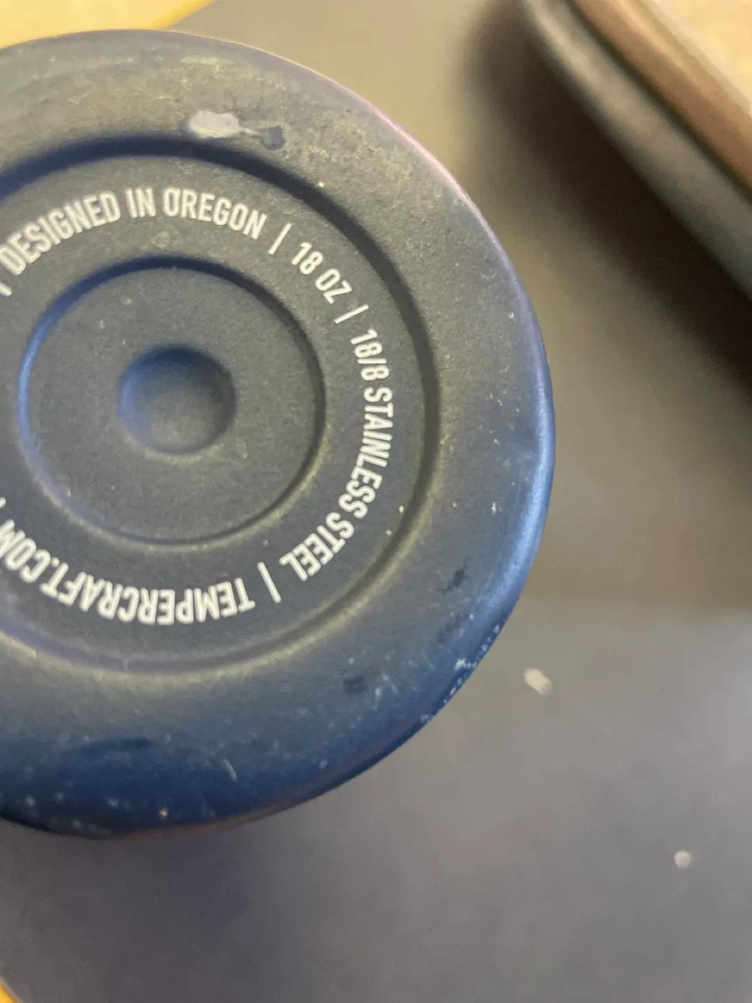 Hot/ Cold thermos / drinking containers image indicator(2)