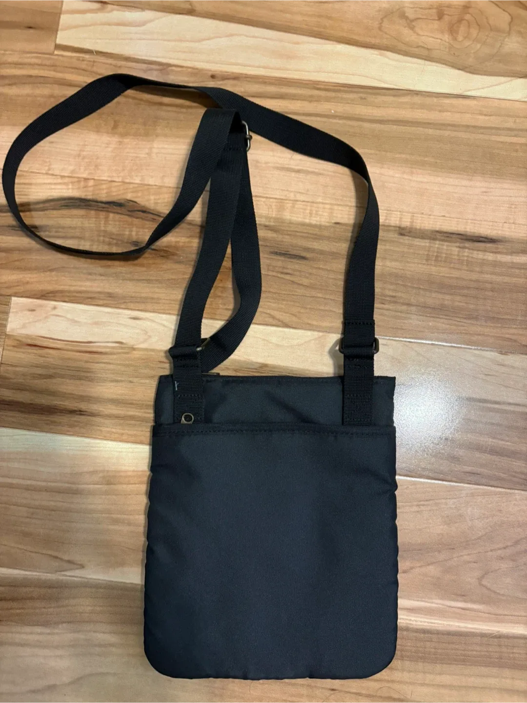 Eddie Bauer Black Crossbody Bag image indicator(2)