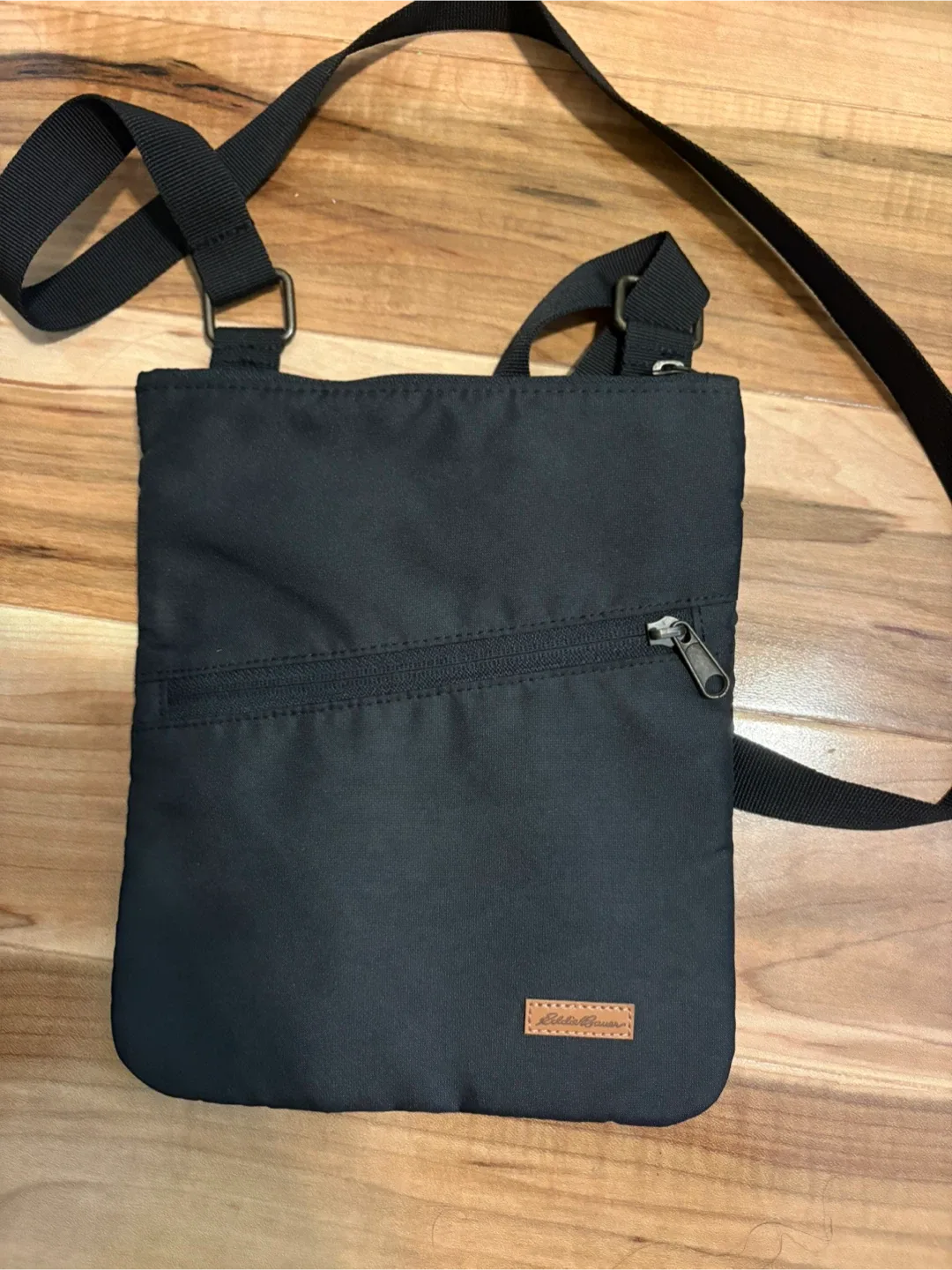 Eddie Bauer Black Crossbody Bag image indicator(3)
