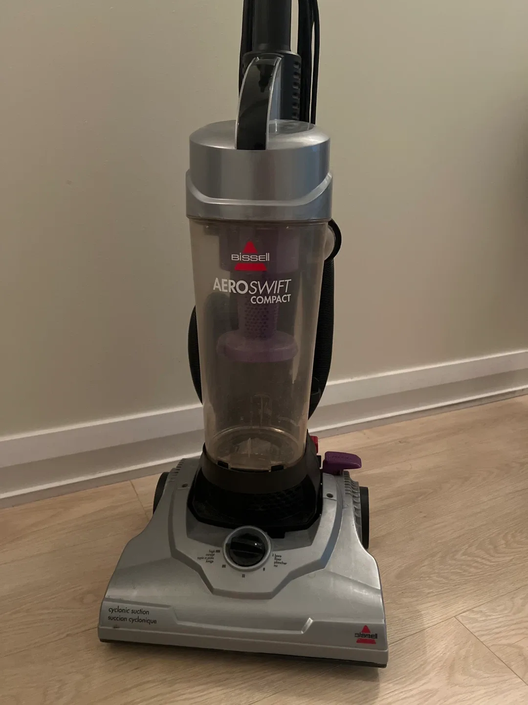 Bissell AeroSwift Compact Vacuum image indicator(2)