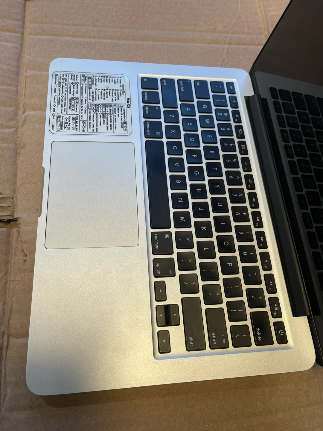 MacBook Pro image indicator(2)