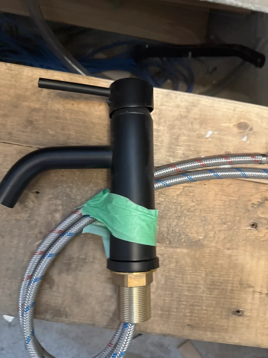 Black Kitchen Faucet thumbnail
