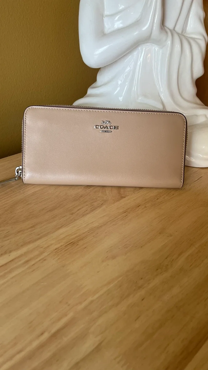 Coach Beige Leather Zip Around Wallet thumbnail