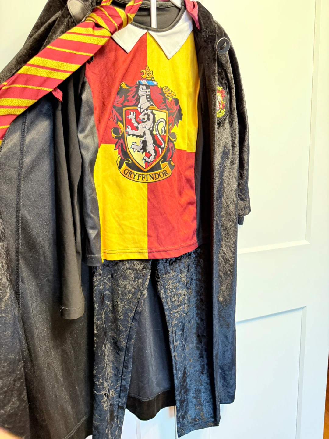 Harry Potter Gryffindor Robe Costume Set of 4- Size 7-8 years - photo 3