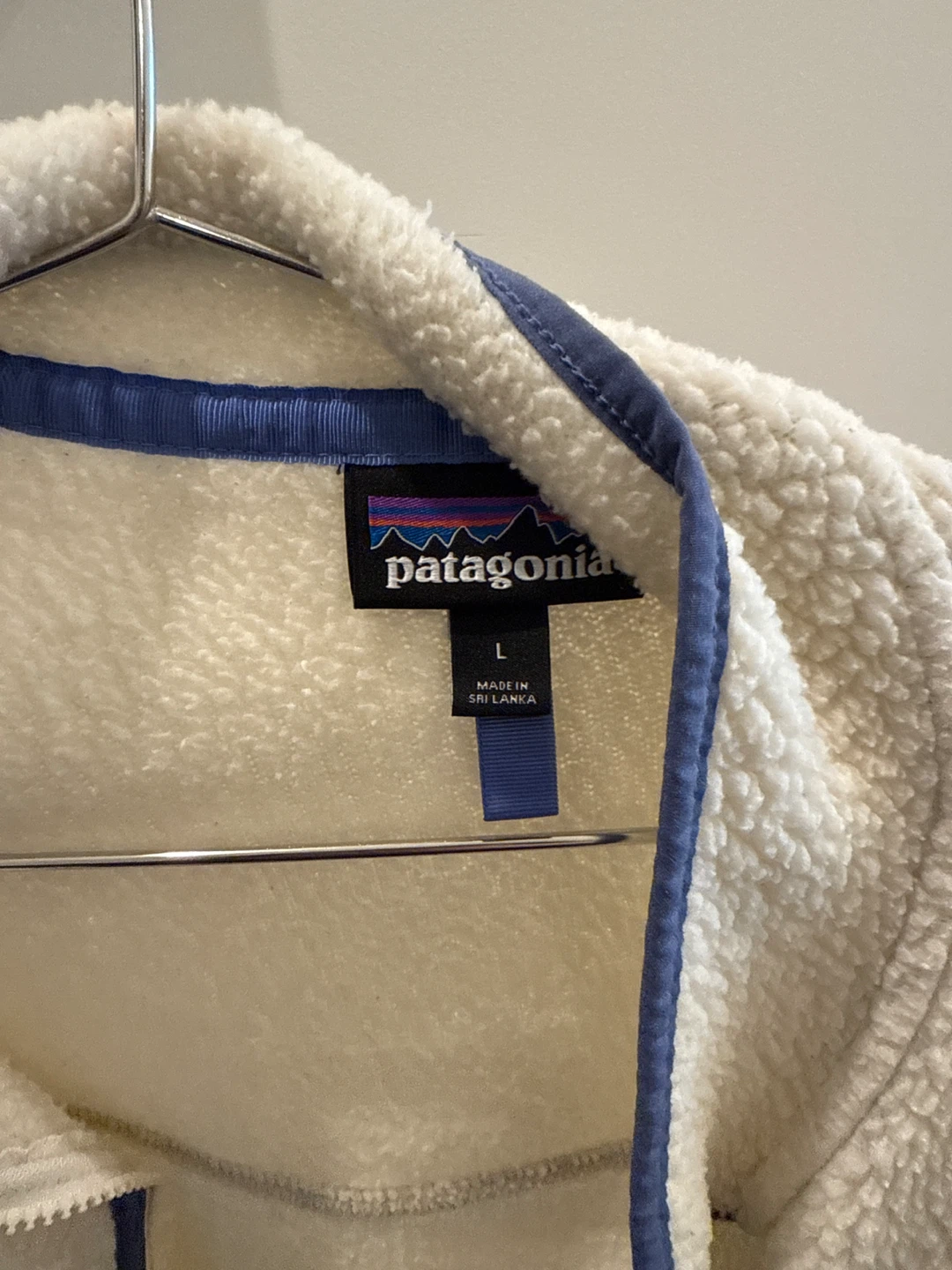 Patagonia Women's Fleece Jacket - Size L - photo 2