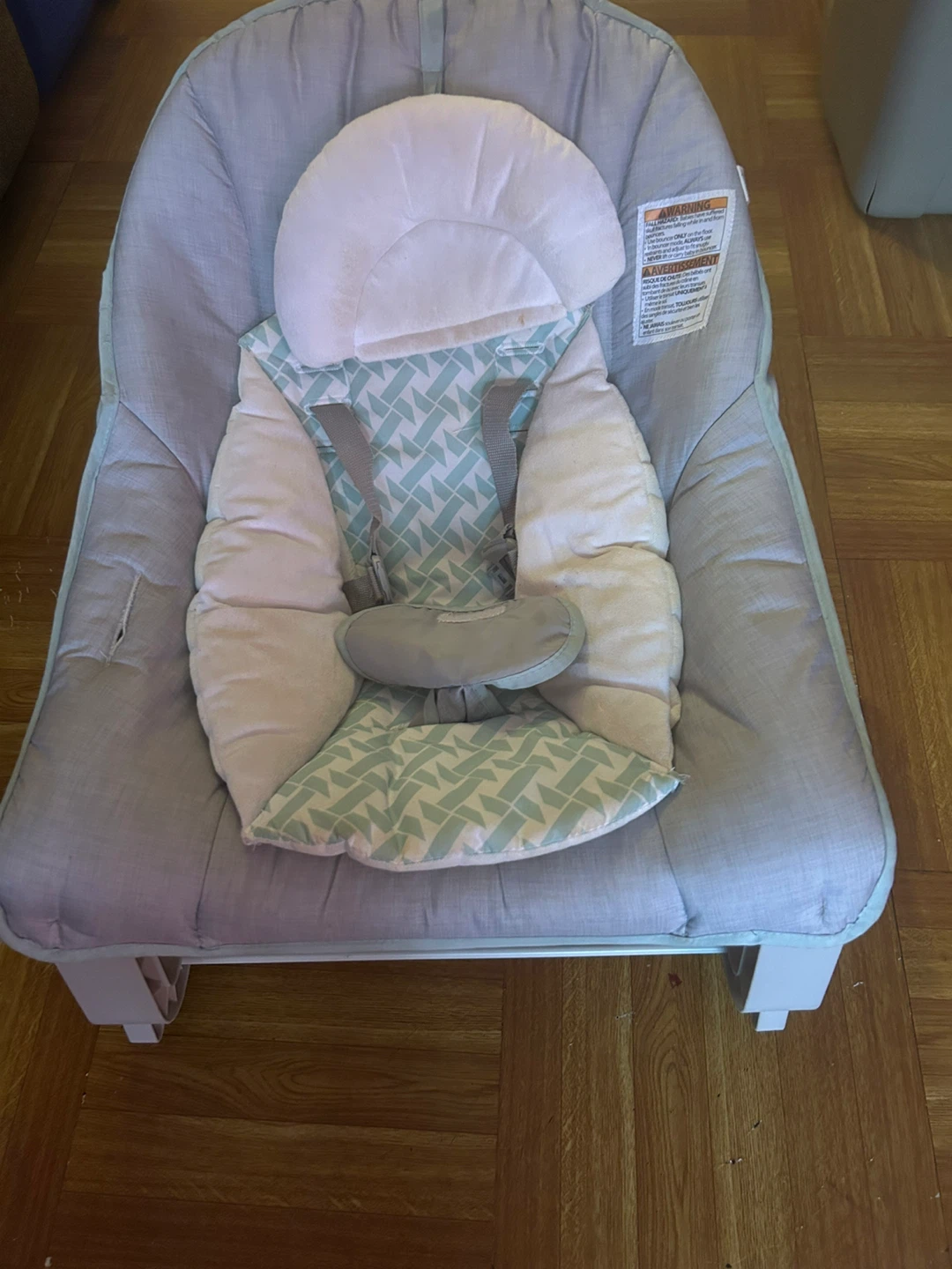 Baby Bouncer seat 3-1 grow with me