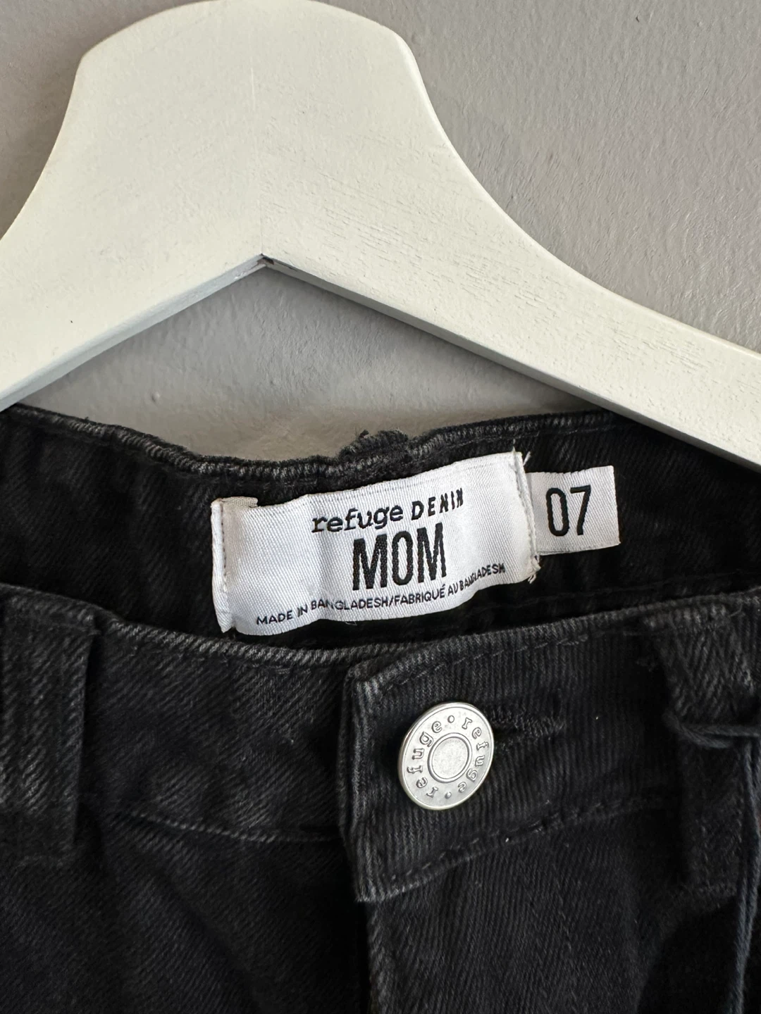 Denim Mom High Rise Shorts - Size 7 - photo 3
