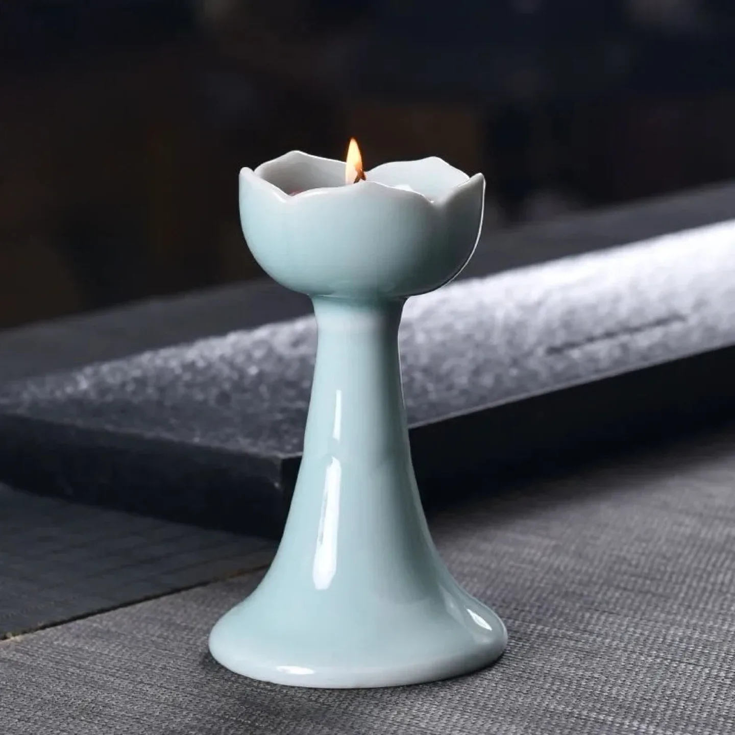 Ceramic Lotus Candle Holder Set image indicator(2)