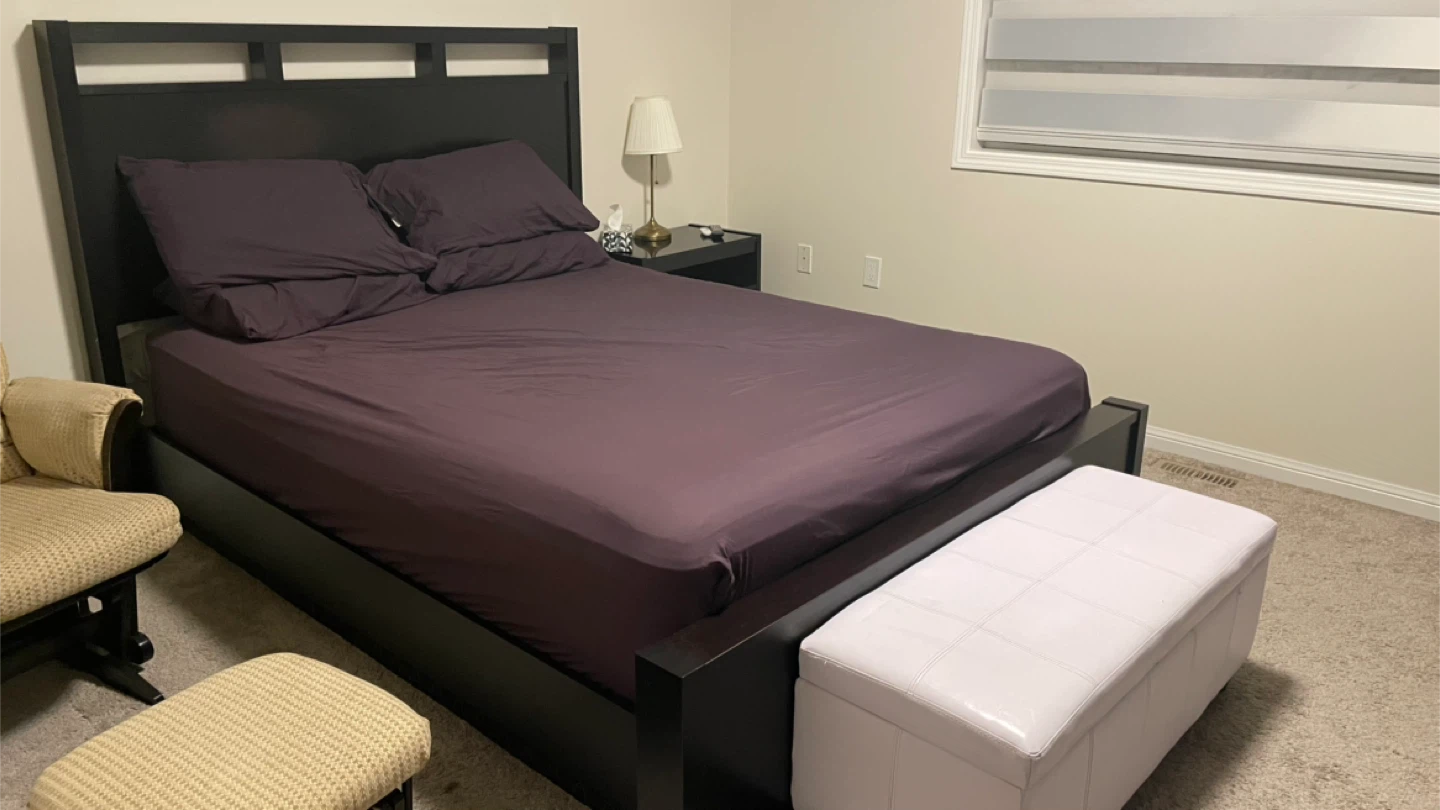 Complete Bedroom Set – Double Bed + Vanity & Nightstand for Sale - photo 2
