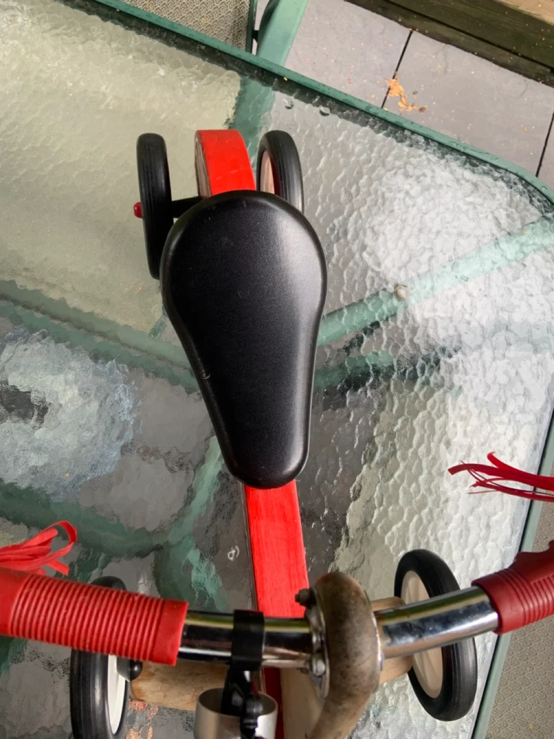 Radio Flyer Classic Tiny Trike image indicator(9)