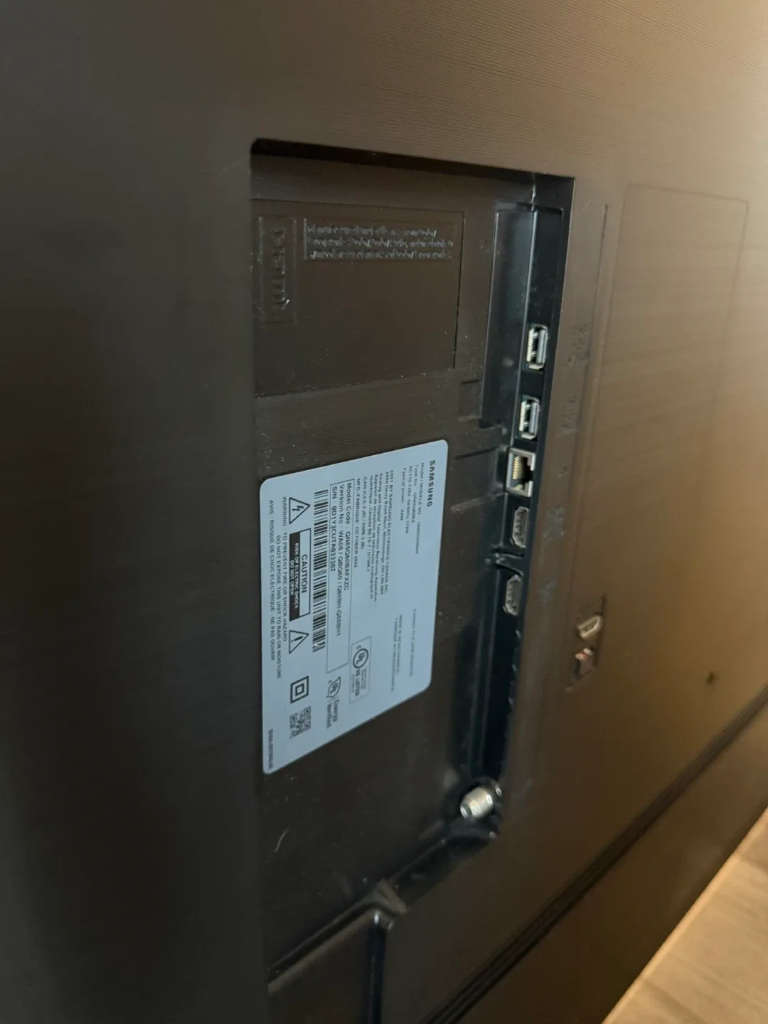 65” Samsung 4K Smart QLED TV image indicator(4)