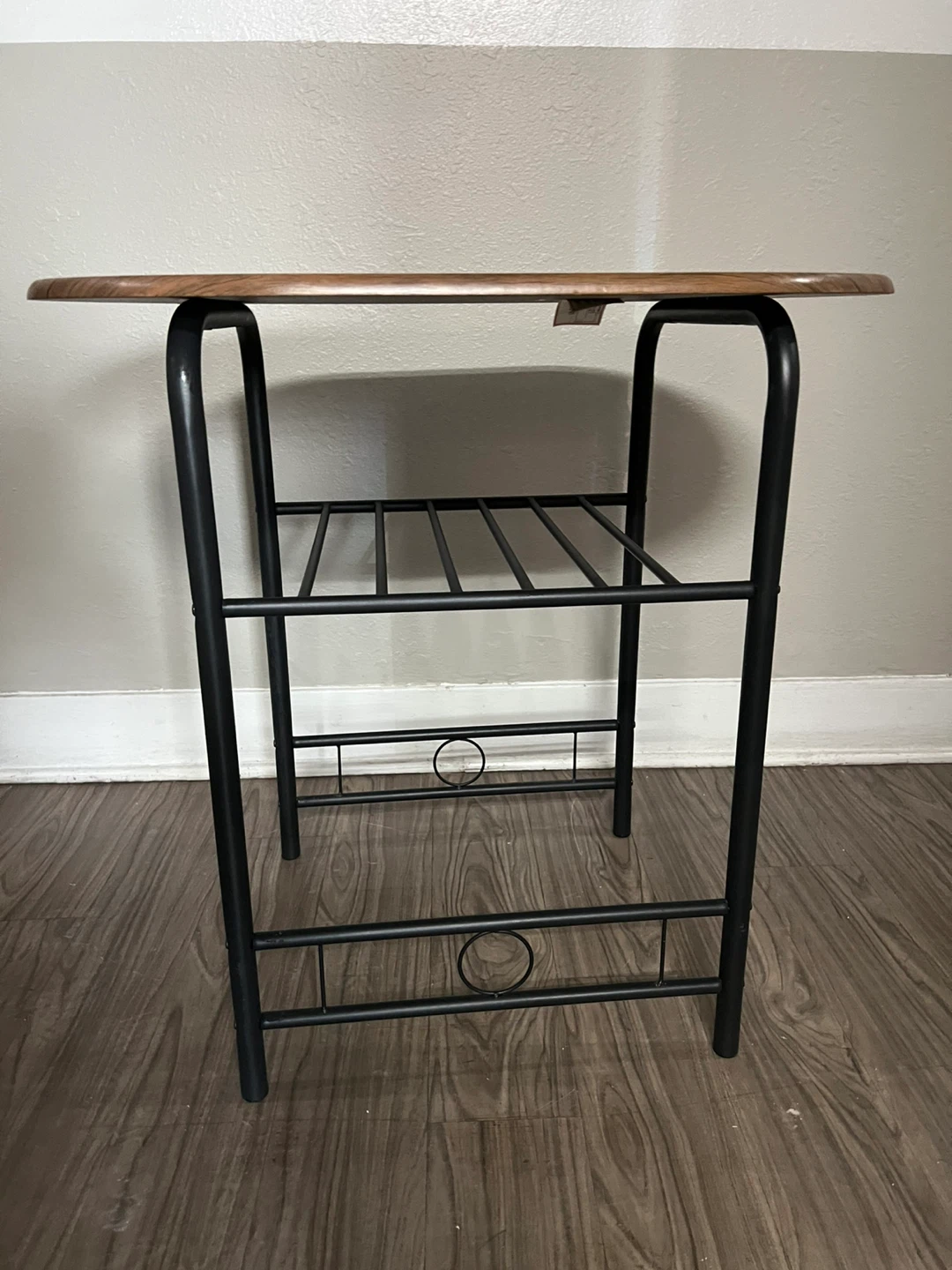 Small Round Wood Top Table - photo 3