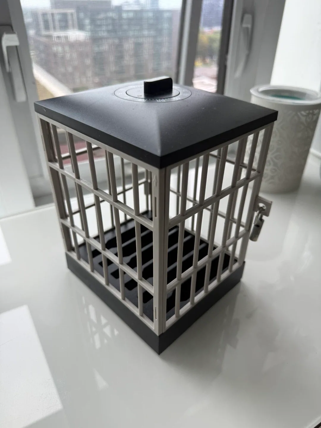 Cell phone jail/cage with timer thumbnail