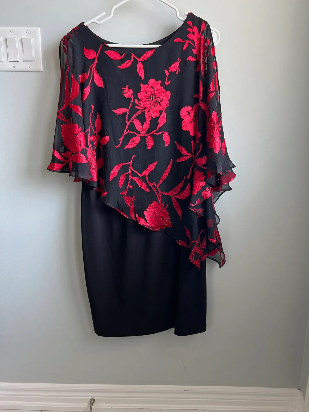 BRAND NEW! Formal Dress image indicator(2)