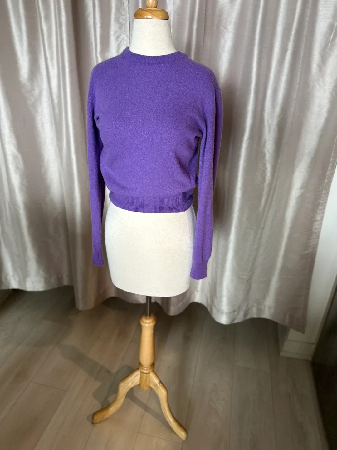 Cashmere blend sweater  XS thumbnail