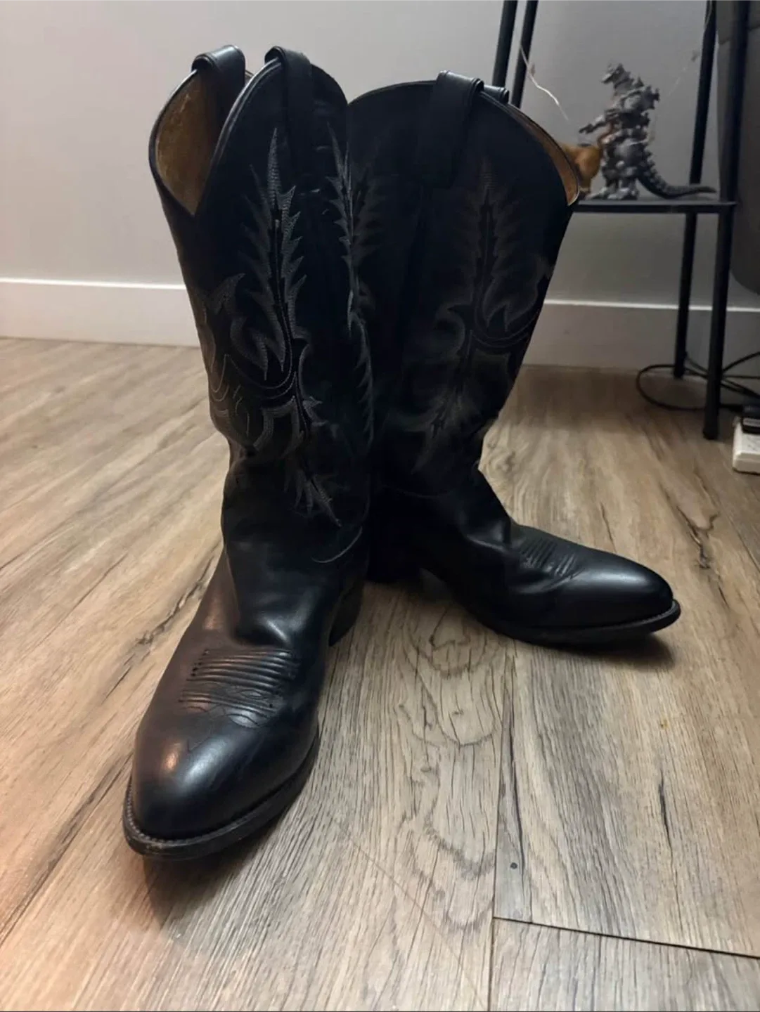 Black Tony Lama Cowboy Boots men’s size 10