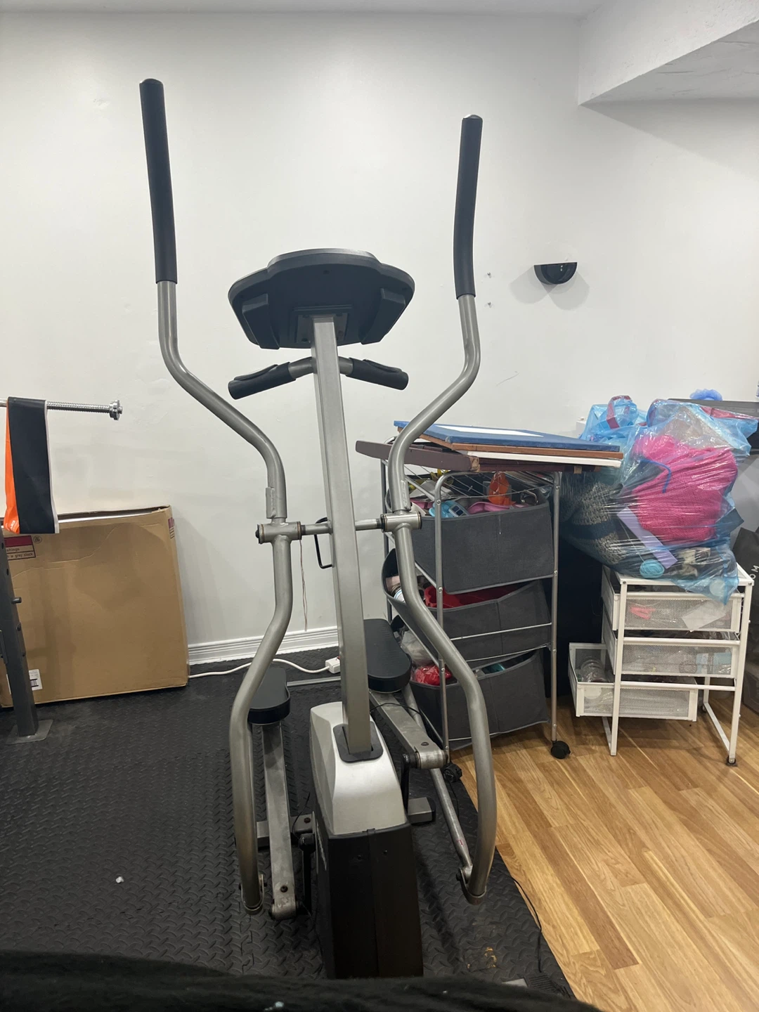 Gold's Gym XR 6.1 Weight Bench & Eliptical - photo 5
