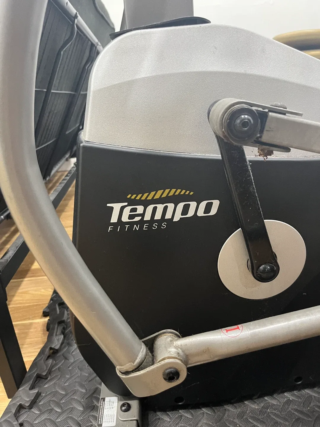 Gold's Gym XR 6.1 Weight Bench & Eliptical image indicator(7)