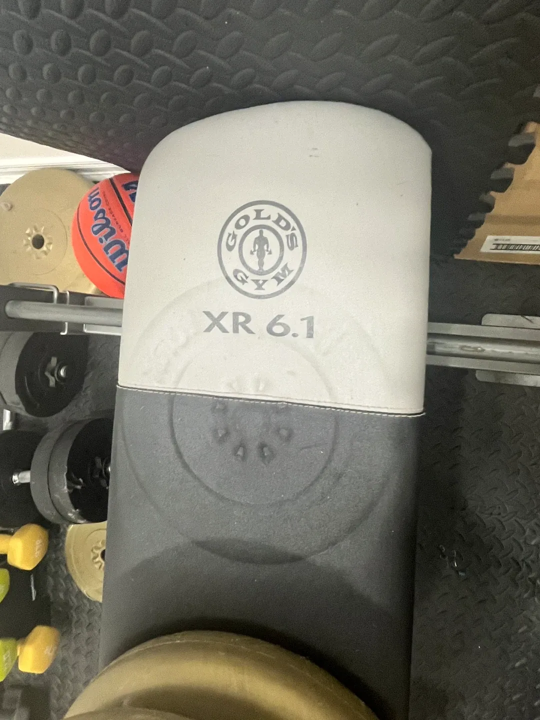 Gold's Gym XR 6.1 Weight Bench & Eliptical image indicator(3)