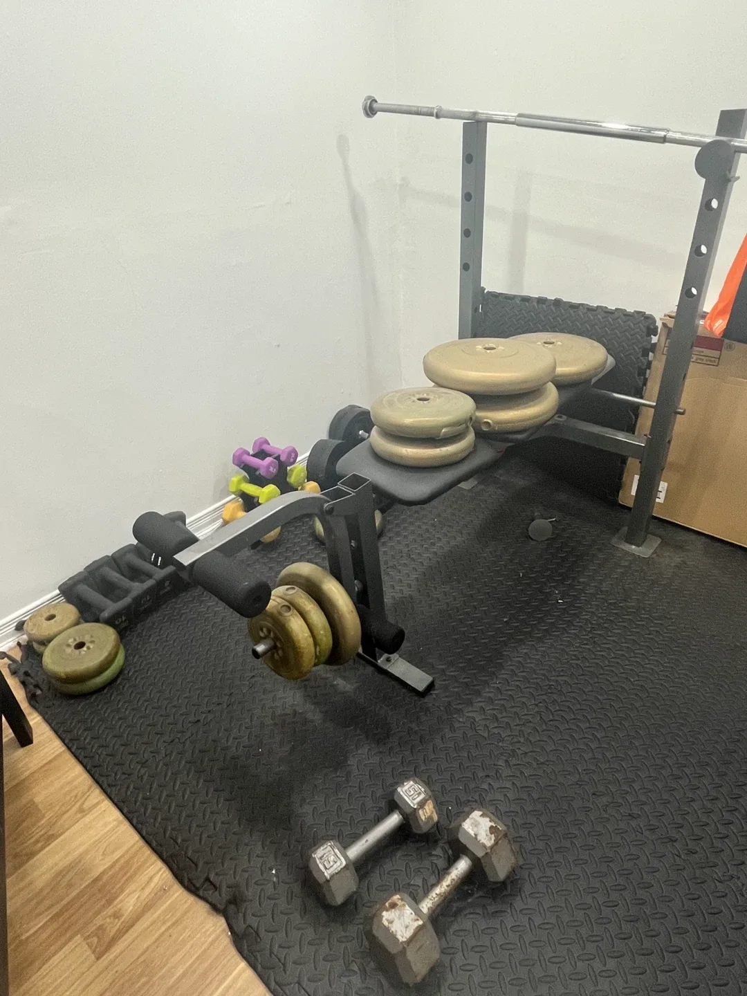 Gold's Gym XR 6.1 Weight Bench & Eliptical image indicator(9)