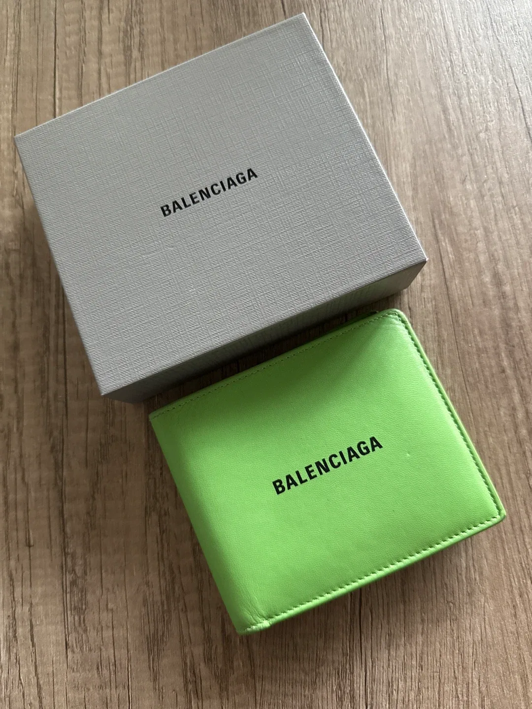 Balenciaga Green Leather Wallet with Box thumbnail