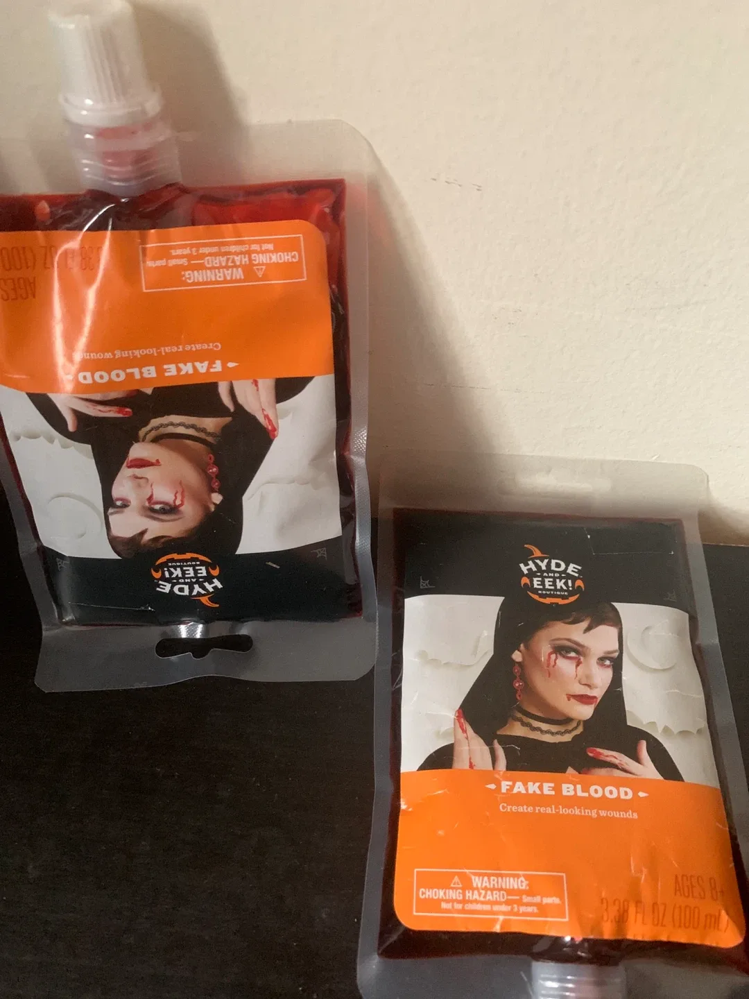 Hyde & Eek! Boutique Fake Blood image indicator(2)