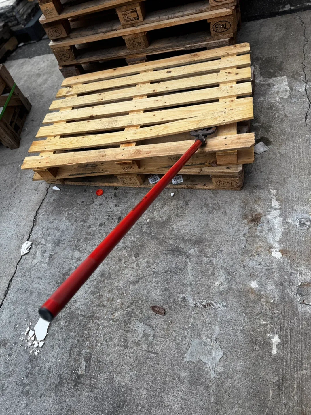 Crescent Pallet Buster Deck Removal Tool image indicator(5)