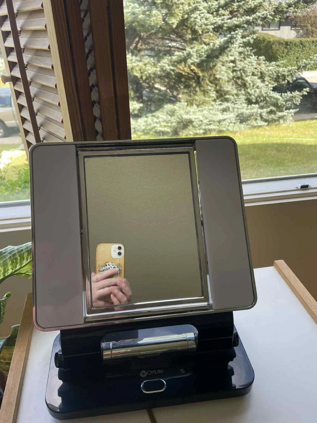 OttLite Natural Daylight Makeup Mirror thumbnail