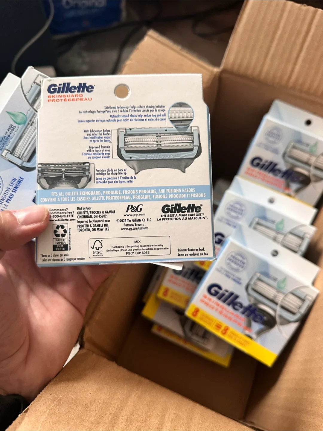 Gillette SkinGuard Cartridges - 8 Count image indicator(2)