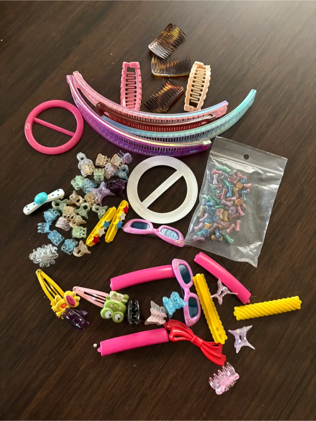 Hair Accessory Bundle - Clips, Combs, & More! thumbnail