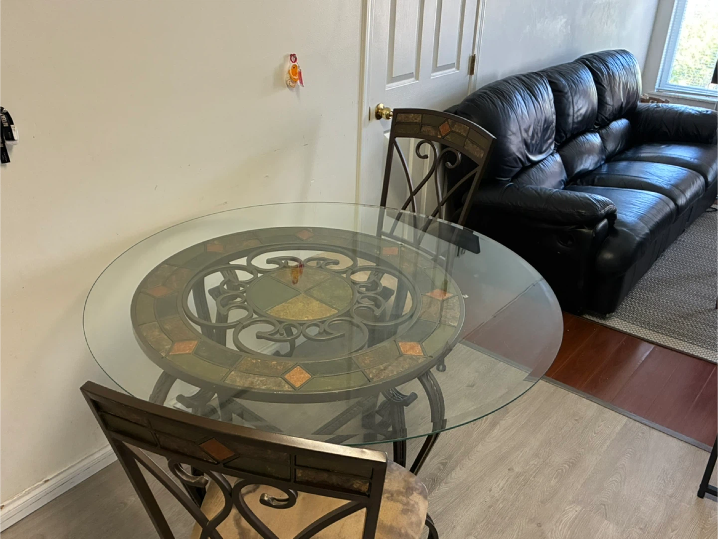 Used Furniture Set: Round Table & Black Leather Sofa - photo 3