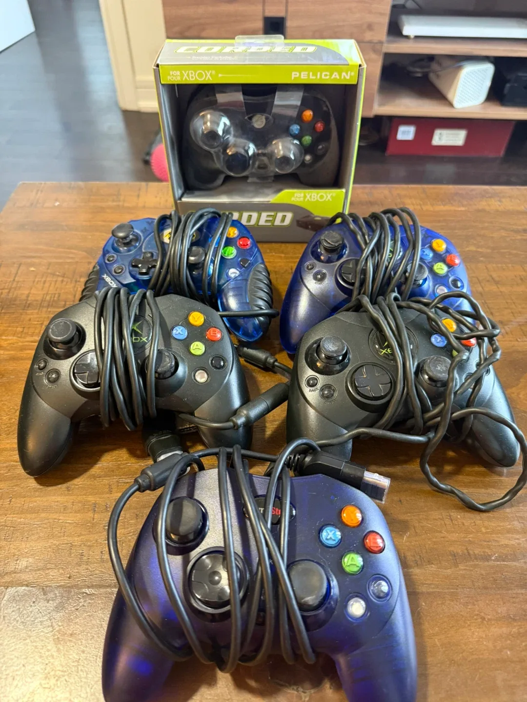 Pelican Corded Controller for Xbox thumbnail