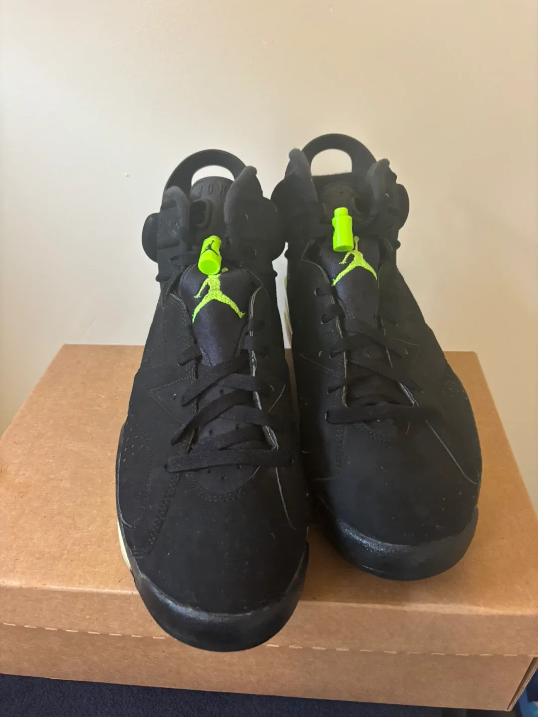 Jordan 6 Retro Electric Green, Size 12 image indicator(2)