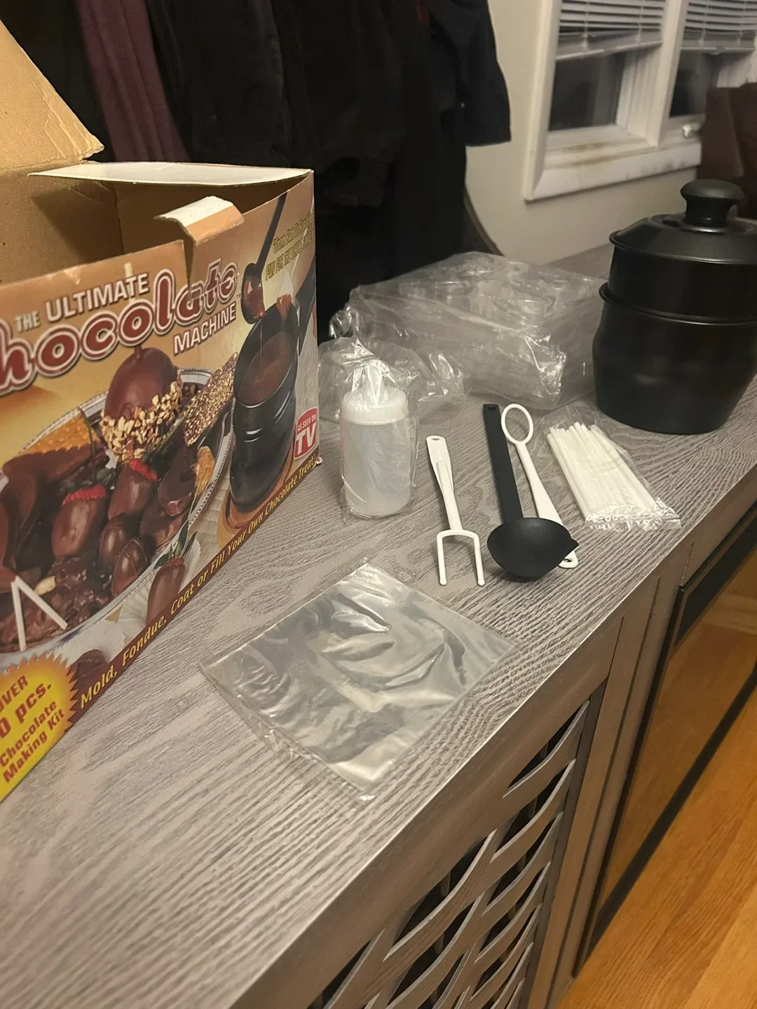 The Ultimate Chocolate Machine - Over 90 Pieces! thumbnail