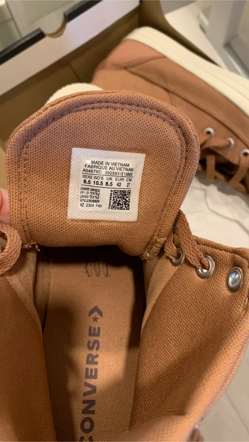 Unisex Converse Clay Sneakers image indicator(5)