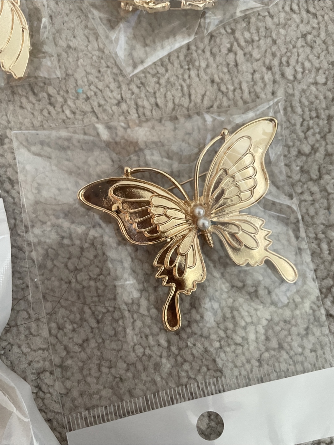 11 Gold Butterfly Hair Accessories - New - photo 2