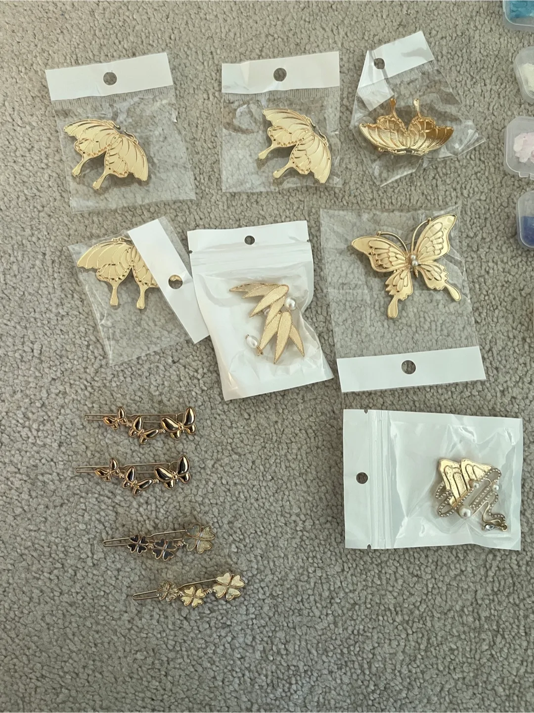 11 Gold Butterfly Hair Accessories - New image indicator(3)