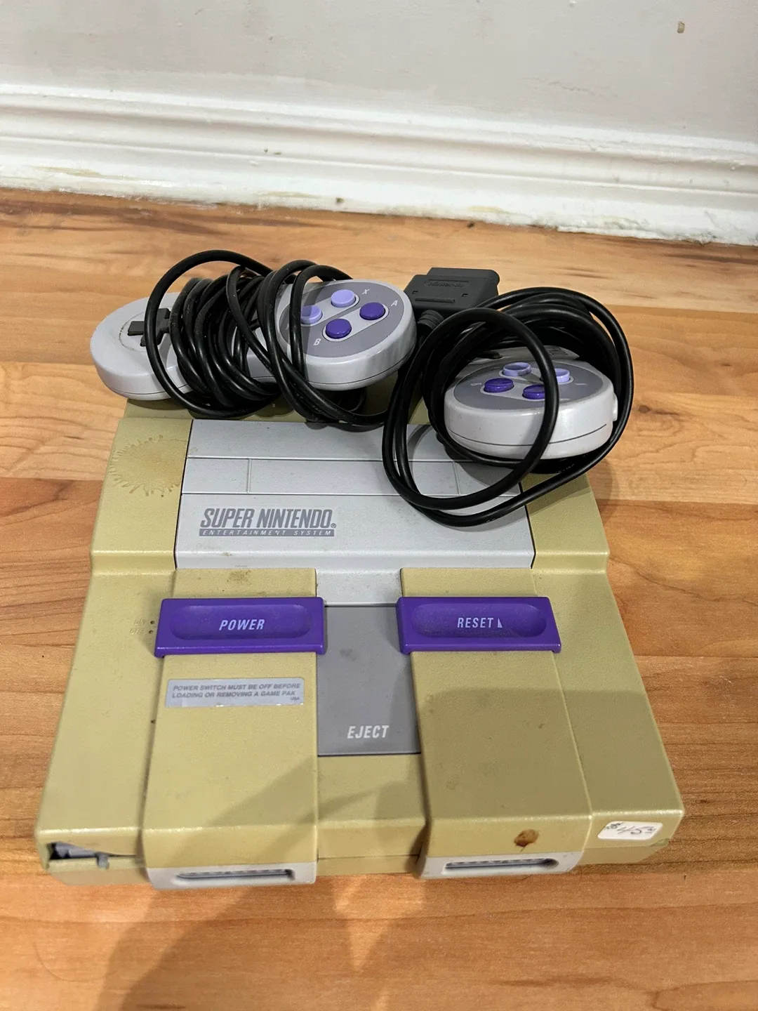 Super Nintendo Entertainment System (SNES) Console thumbnail