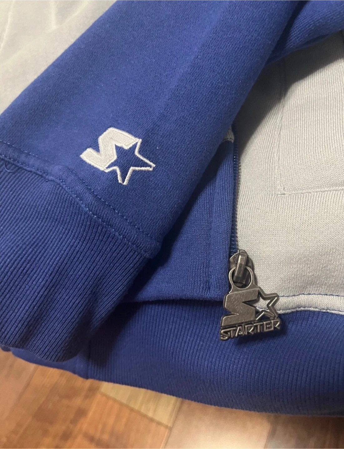 Starter Toronto Maple Leafs zipper Hoodie - Size M - photo 3