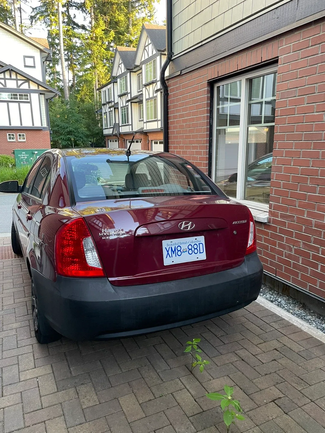 Hyundai Accent - Red - Used Condition image indicator(2)