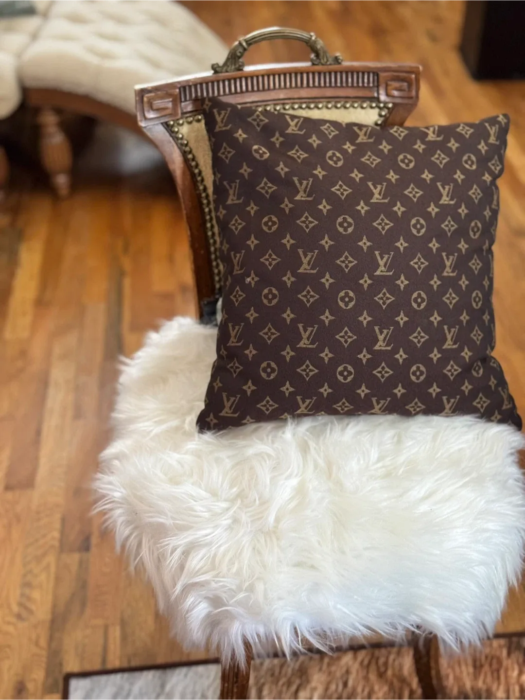 Vintage Accent Chair with Faux Fur Seat Cover thumbnail