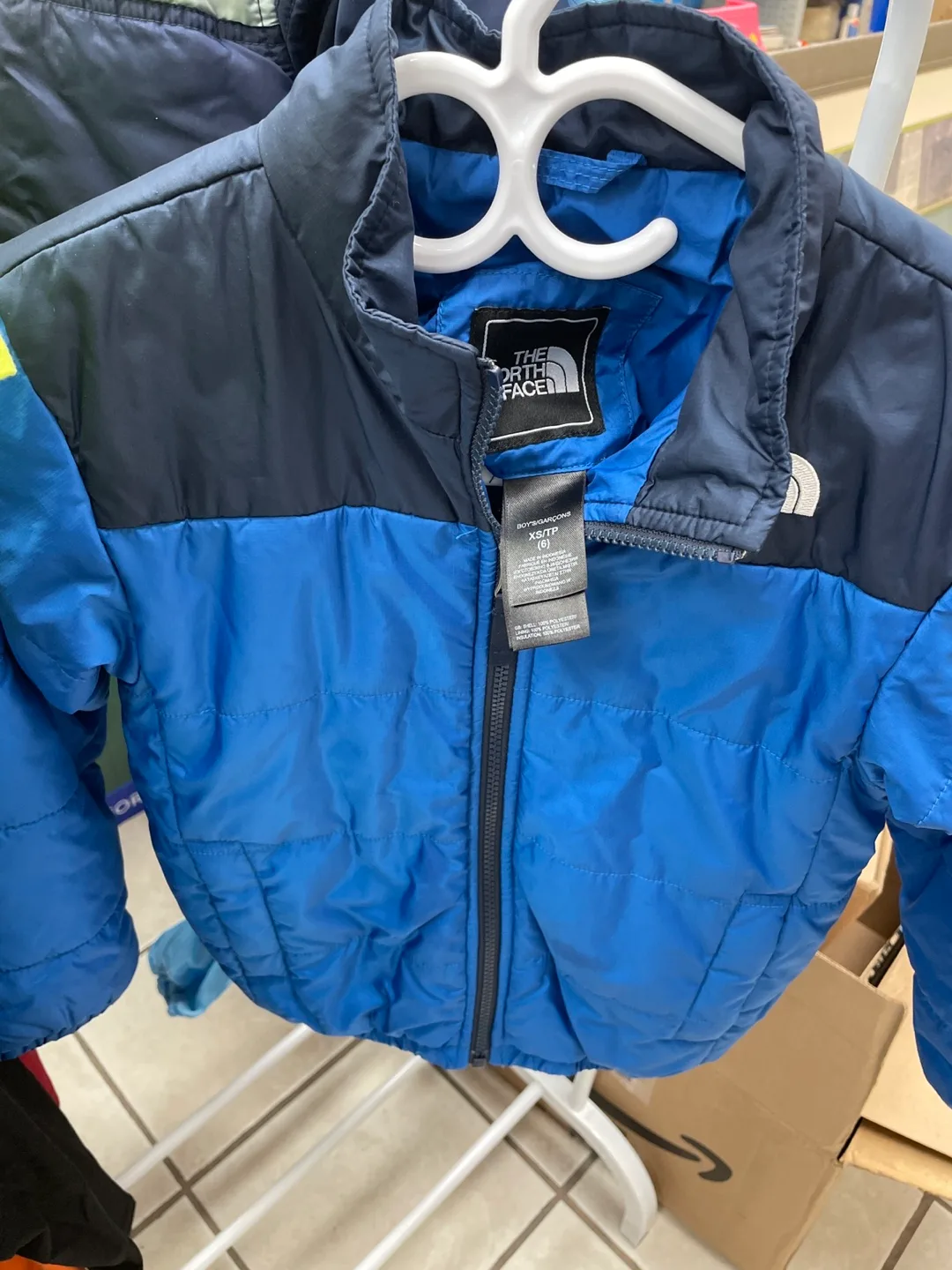 The North Face Boy's Puffer Jacket - Size XS (6) image indicator(2)
