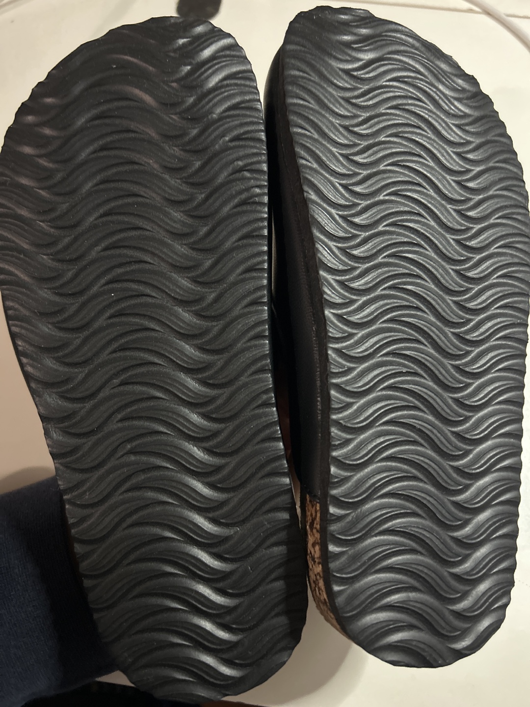Kids Hurley Clogs - Size 1 - Black - photo 2