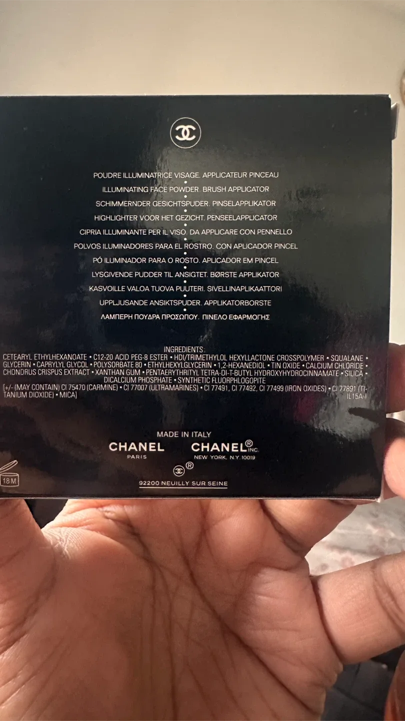 Chanel Poudre Lumière Highlighting Powder - Rosy Gold image indicator(2)