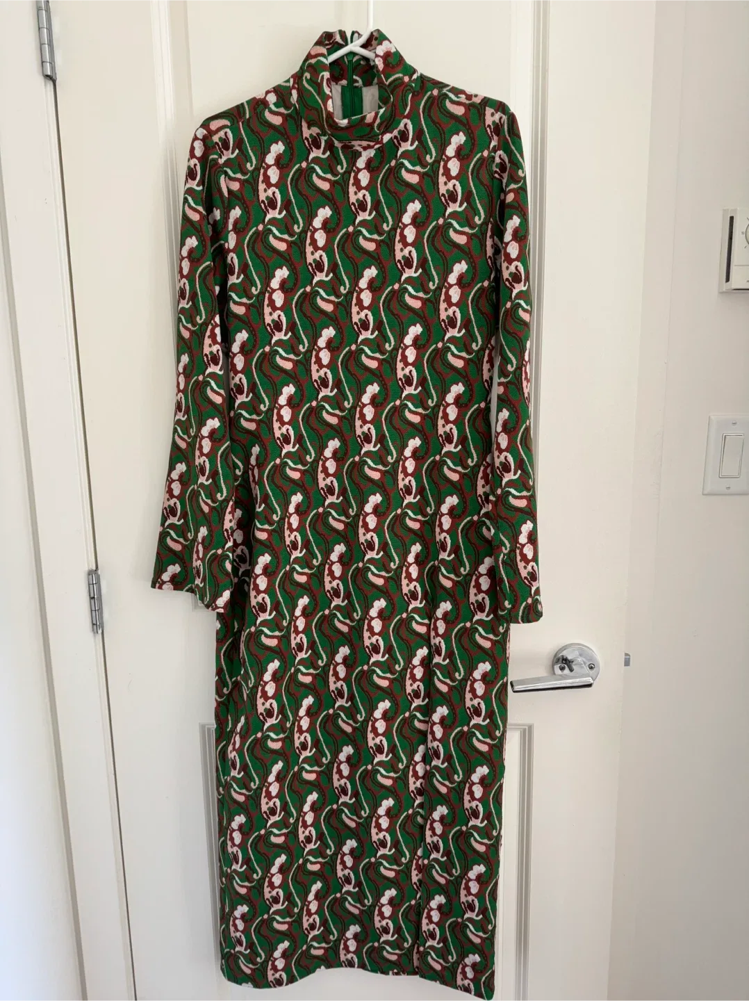 Zara Green Patterned Dress - Size S image indicator(2)