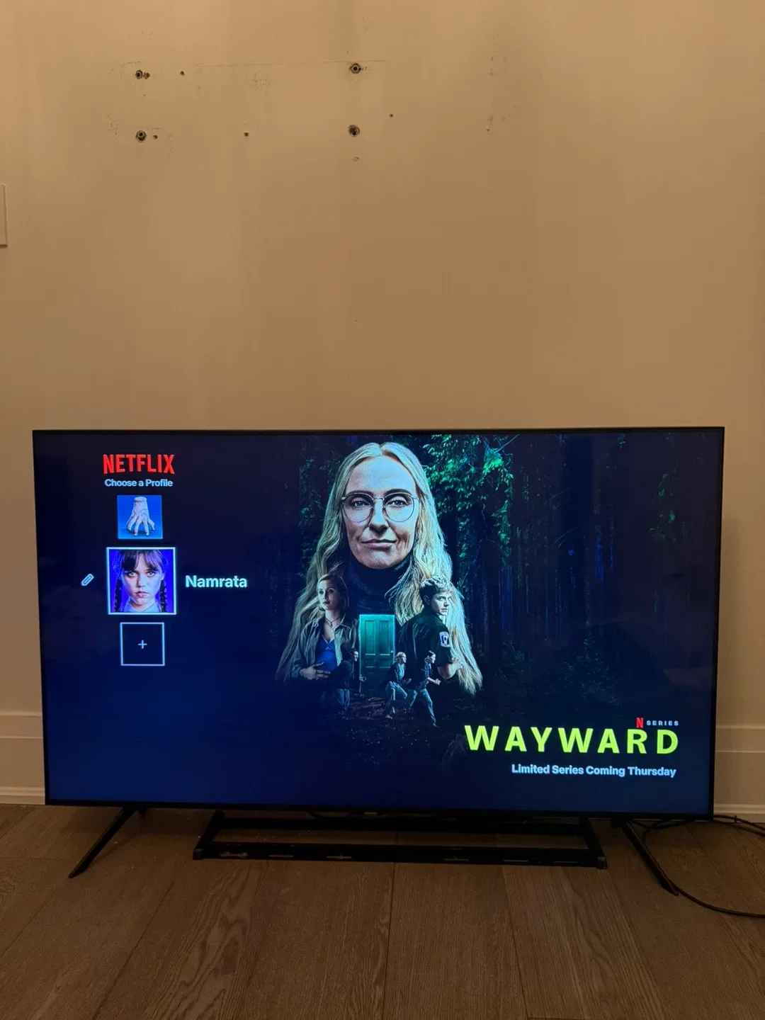 Samsung 55" 4K UHD Smart TV image indicator(6)