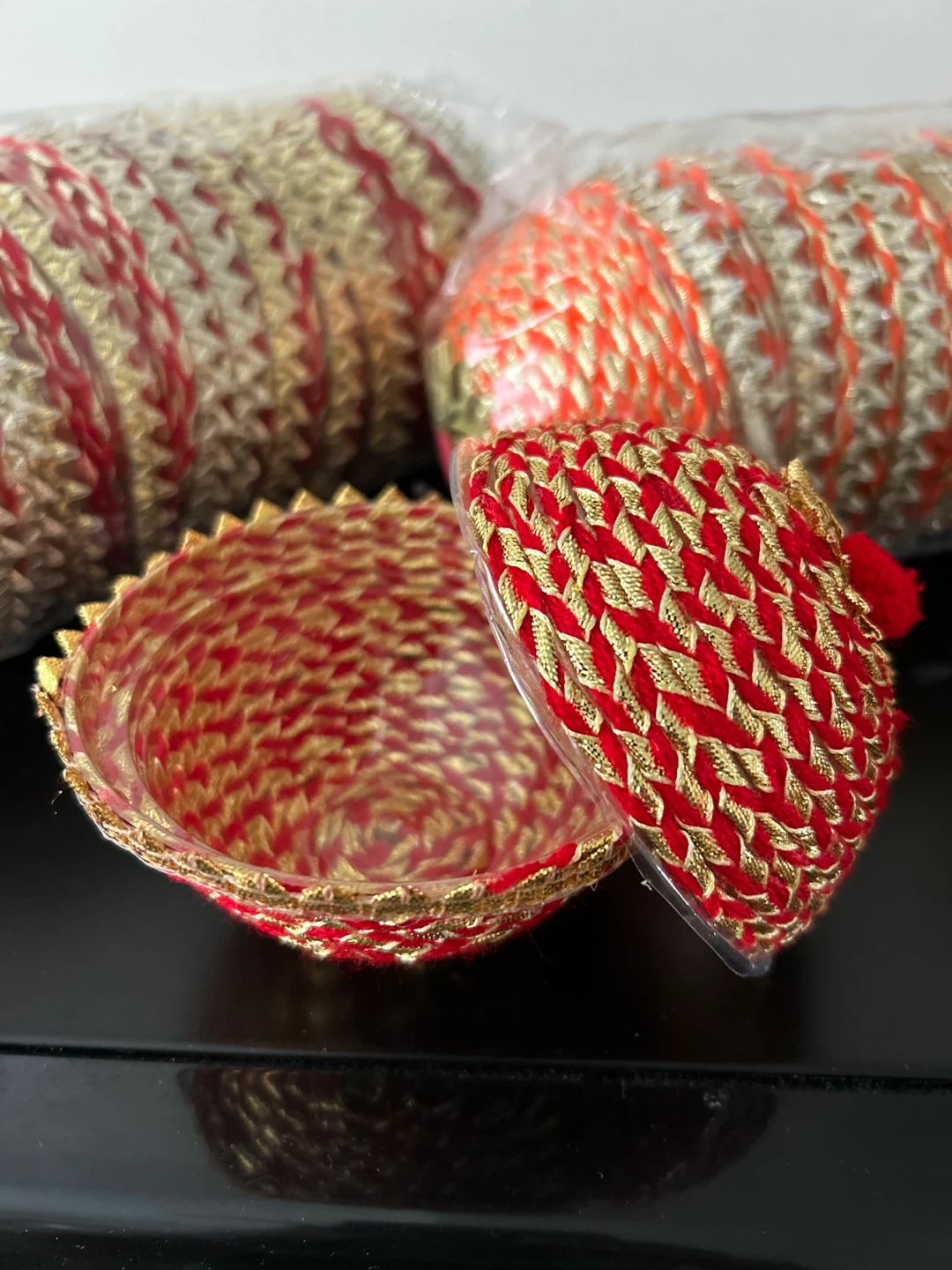 Woven, handmade favour baskets - photo 2
