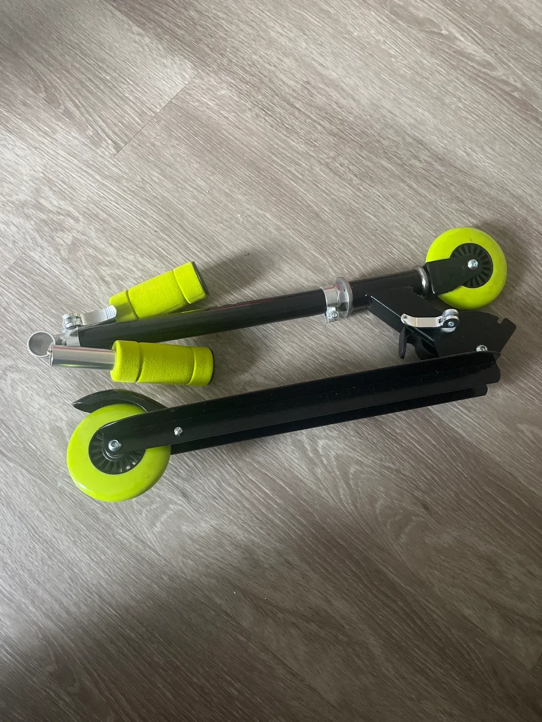 Movelo 100 mm Folding Scooter, Age 5+ image indicator(3)